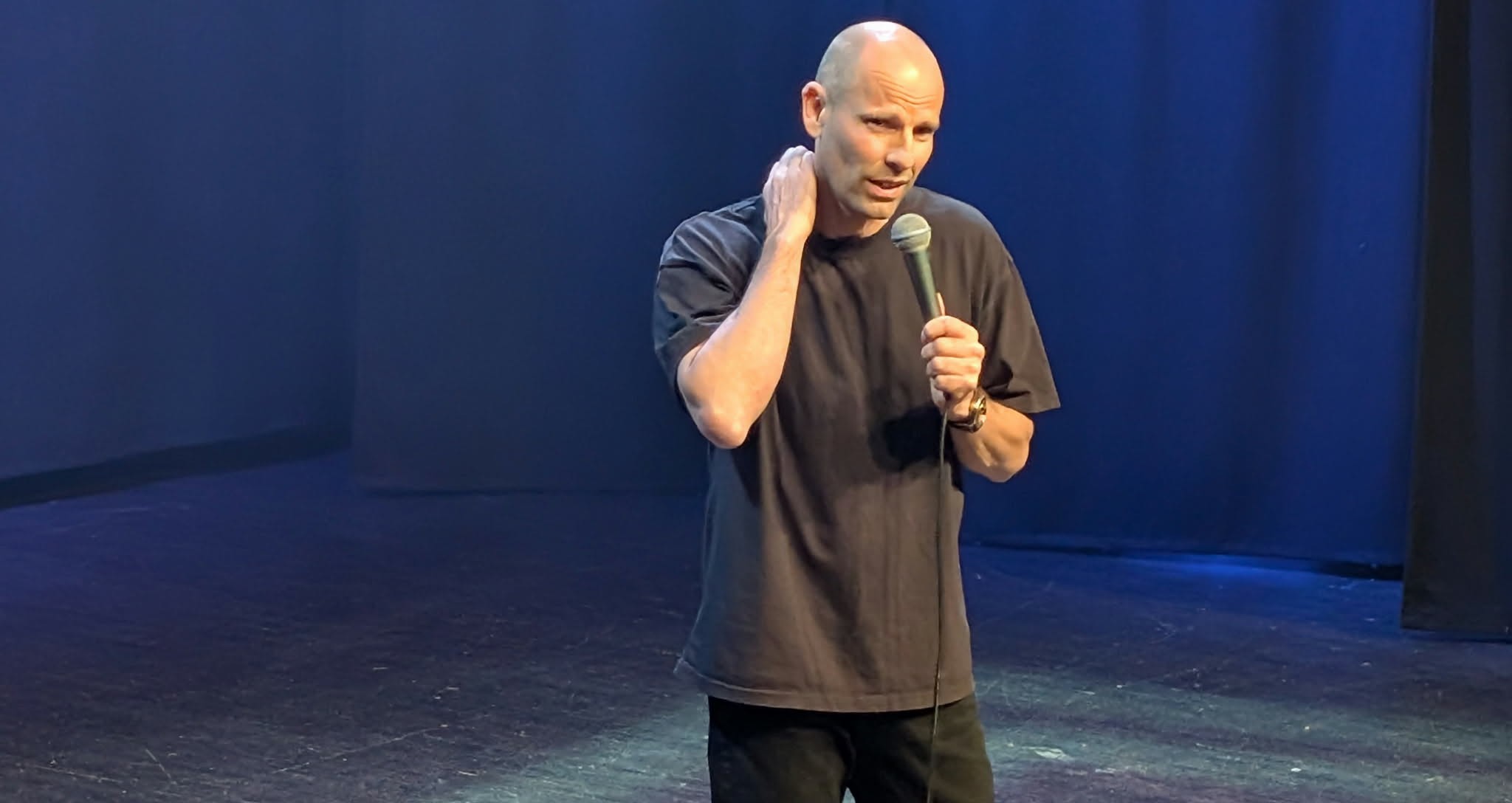 Nå begynner Dr. Bergland å bli kjent med Lier, både på og utenfor scenen: - Kjekstadmarka er nydelig