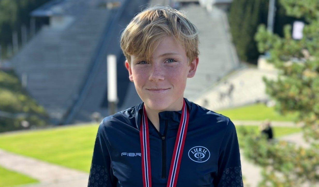 Brakk hånda i sommerferien -  i helgen ble Noah (13) dobbeltmester i Holmenkollen: - Hadde ikke trodd jeg skulle klare det