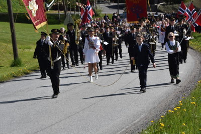 I front: På Egge var Lier Janitsjar i front.